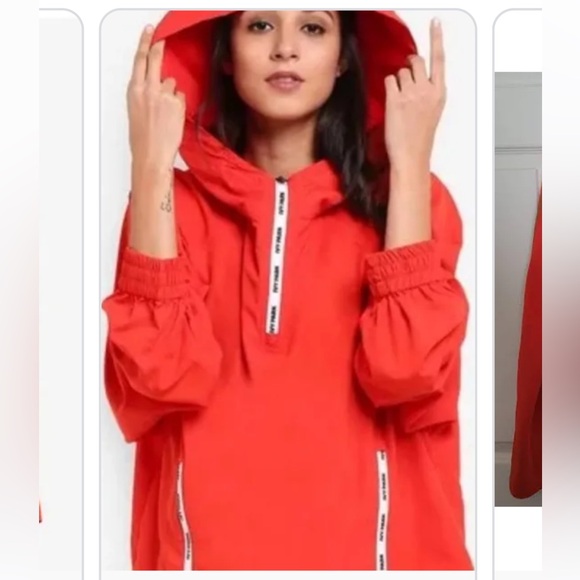 IVY PARK Red Orange Beyoncé Windbreaker - Picture 4 of 15